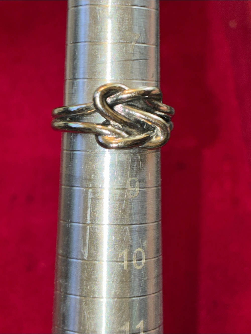 Knot Accent Women's Ring in Silver